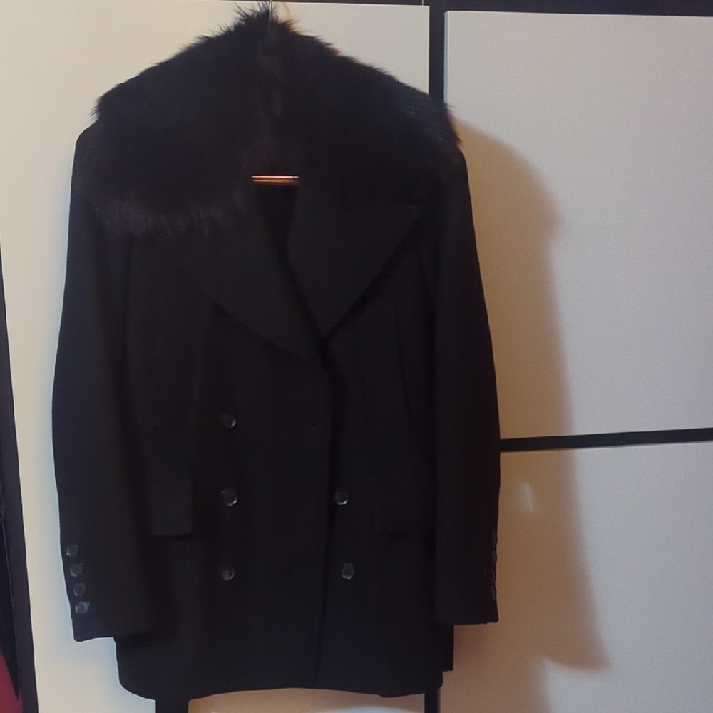 Elegant Black Fur-Collared Women's Coat